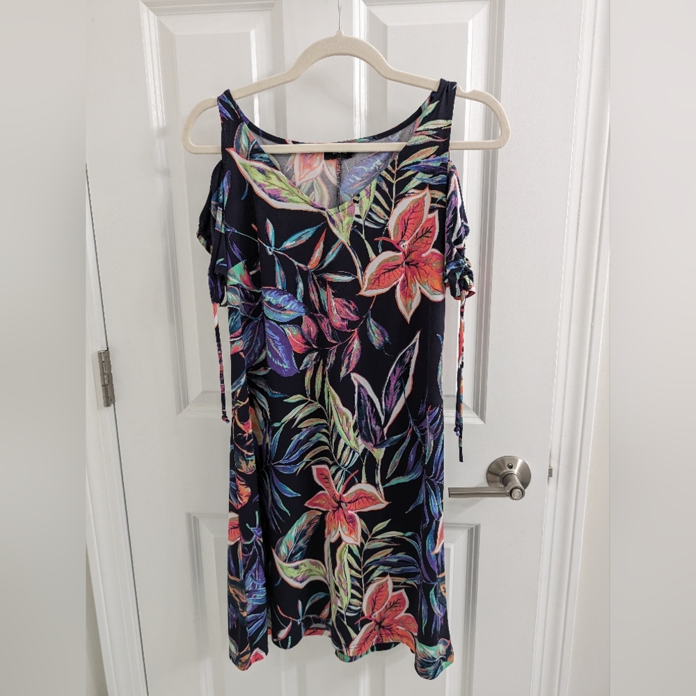 Cut out shoulder floral dress